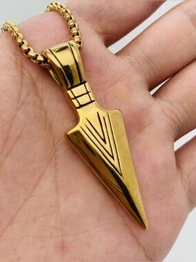 Men's Arrowhead Pendant Necklace (gold-tone available)
